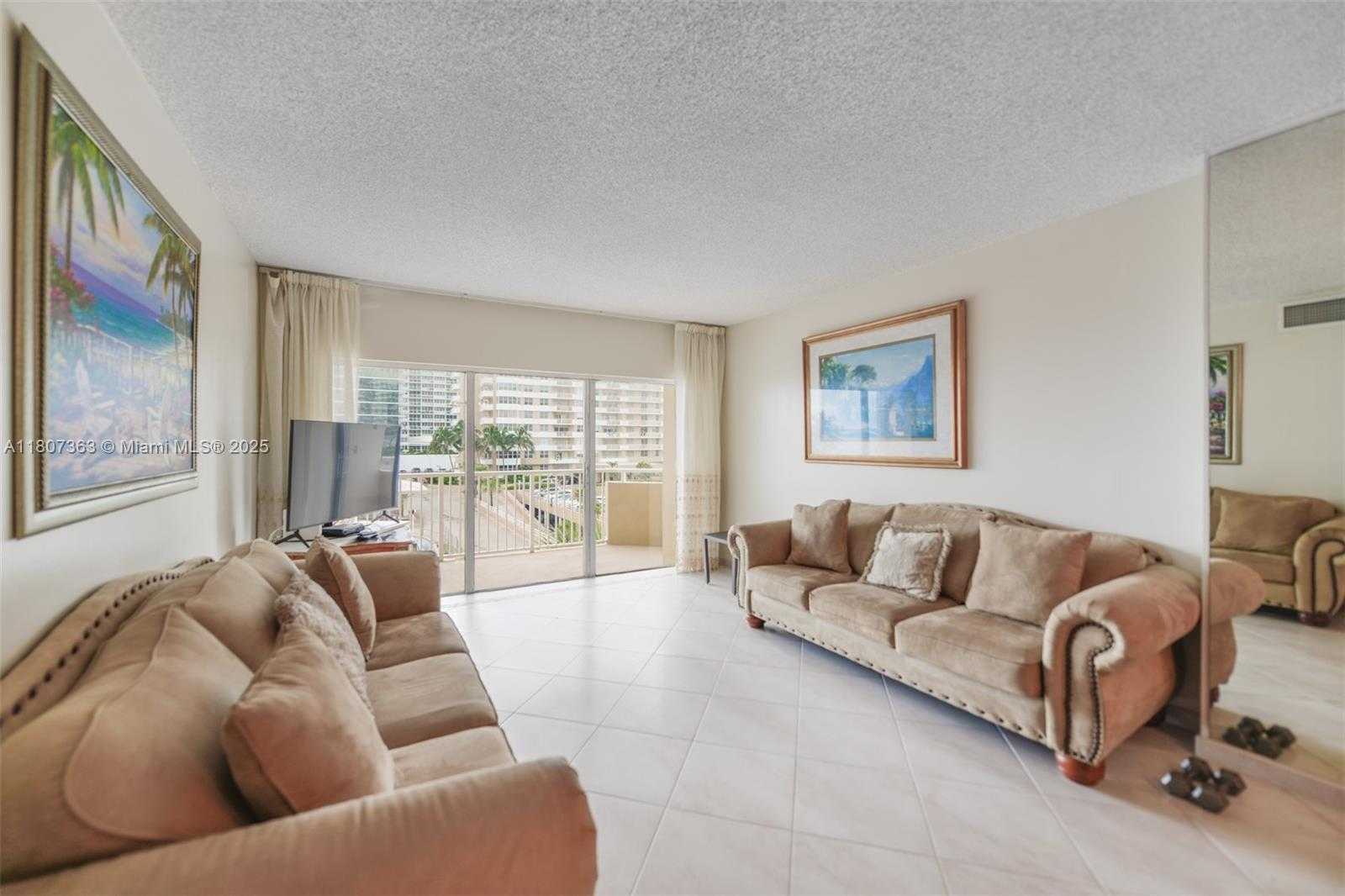 Small Image of 1950 SOUTH OCEAN DR #3L, Hallandale Beach Number 4