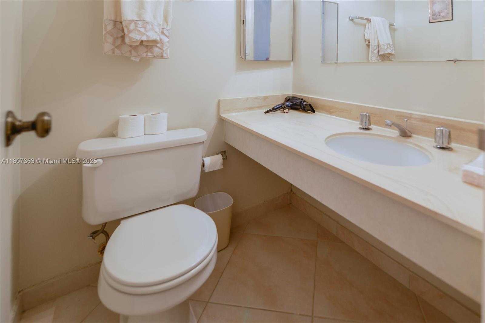 Small Image of 1950 SOUTH OCEAN DR #3L, Hallandale Beach Number 9