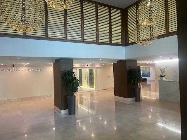 Small Image of 540 BRICKELL KEY DR #1817, Miami Number 22
