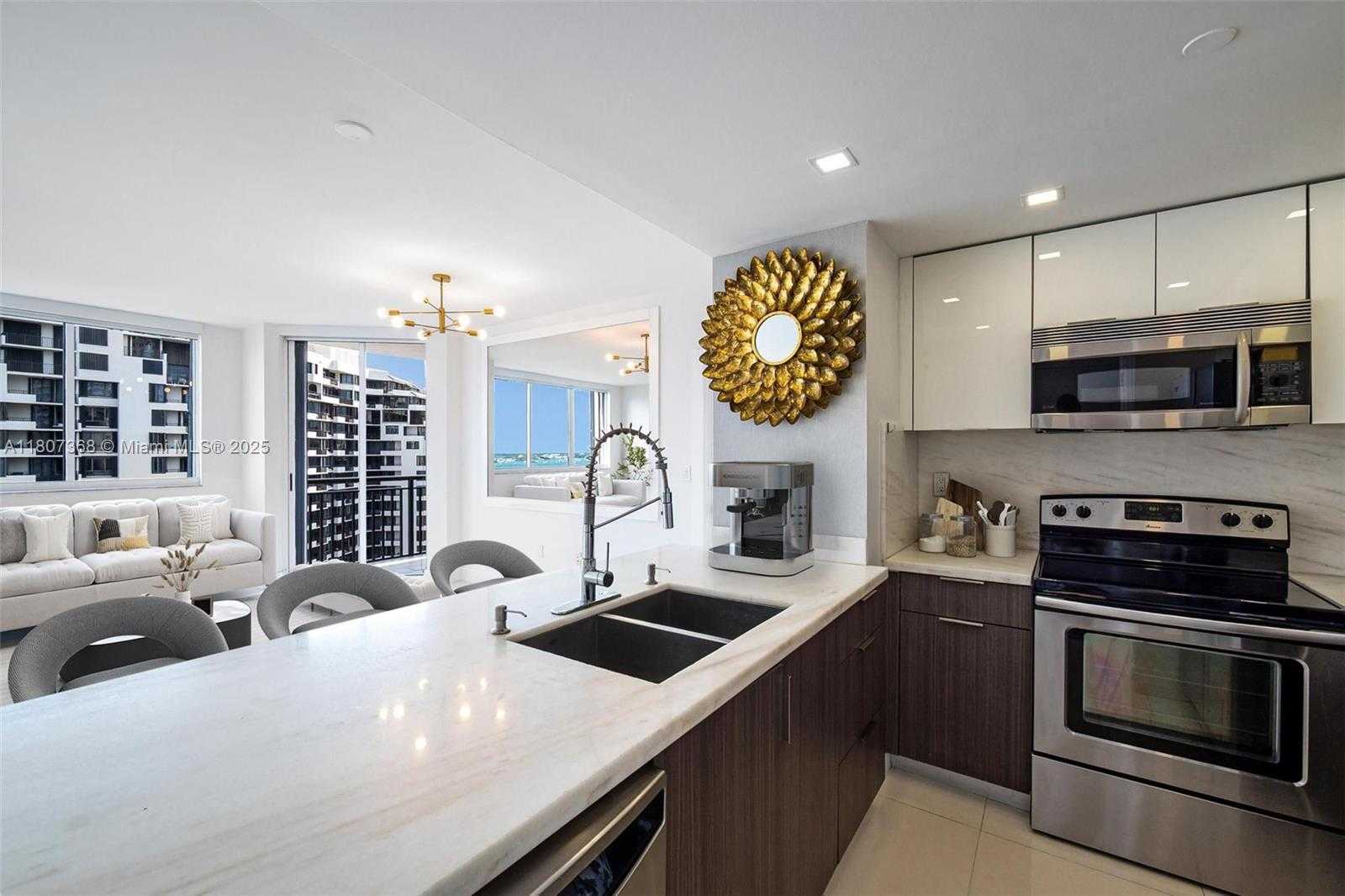 Small Image of 540 BRICKELL KEY DR #1817, Miami Number 8
