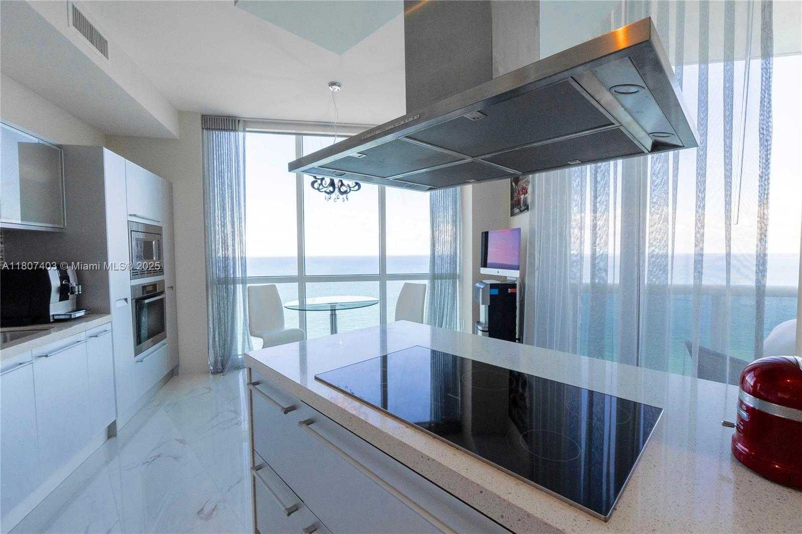 Small Image of 18201 COLLINS AVE #3909, Sunny Isles Beach Number 11