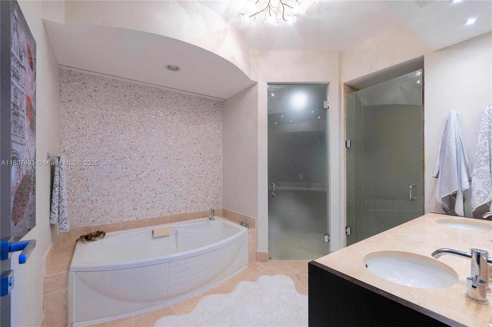 Small Image of 18201 COLLINS AVE #3909, Sunny Isles Beach Number 29