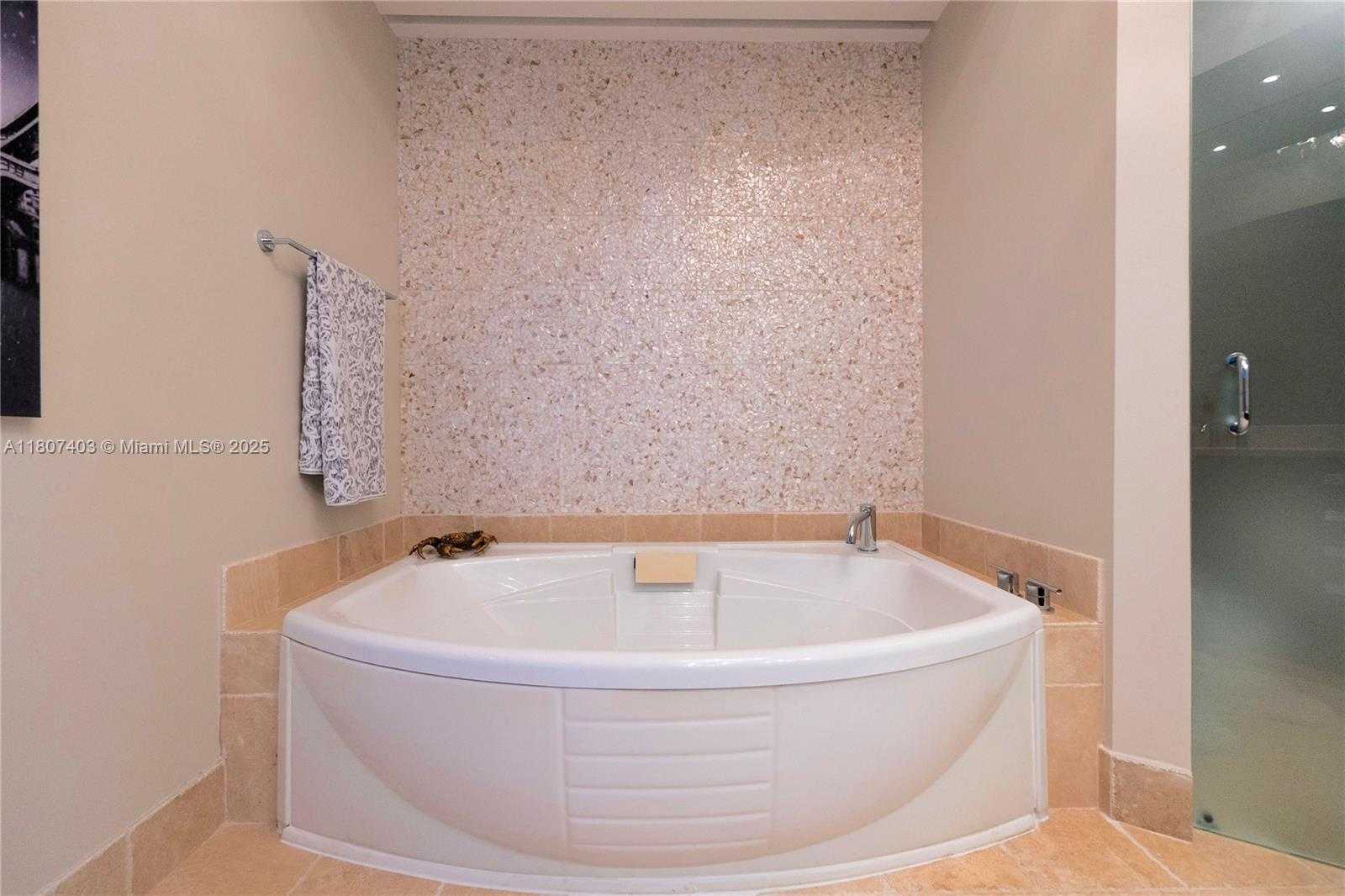 Small Image of 18201 COLLINS AVE #3909, Sunny Isles Beach Number 30