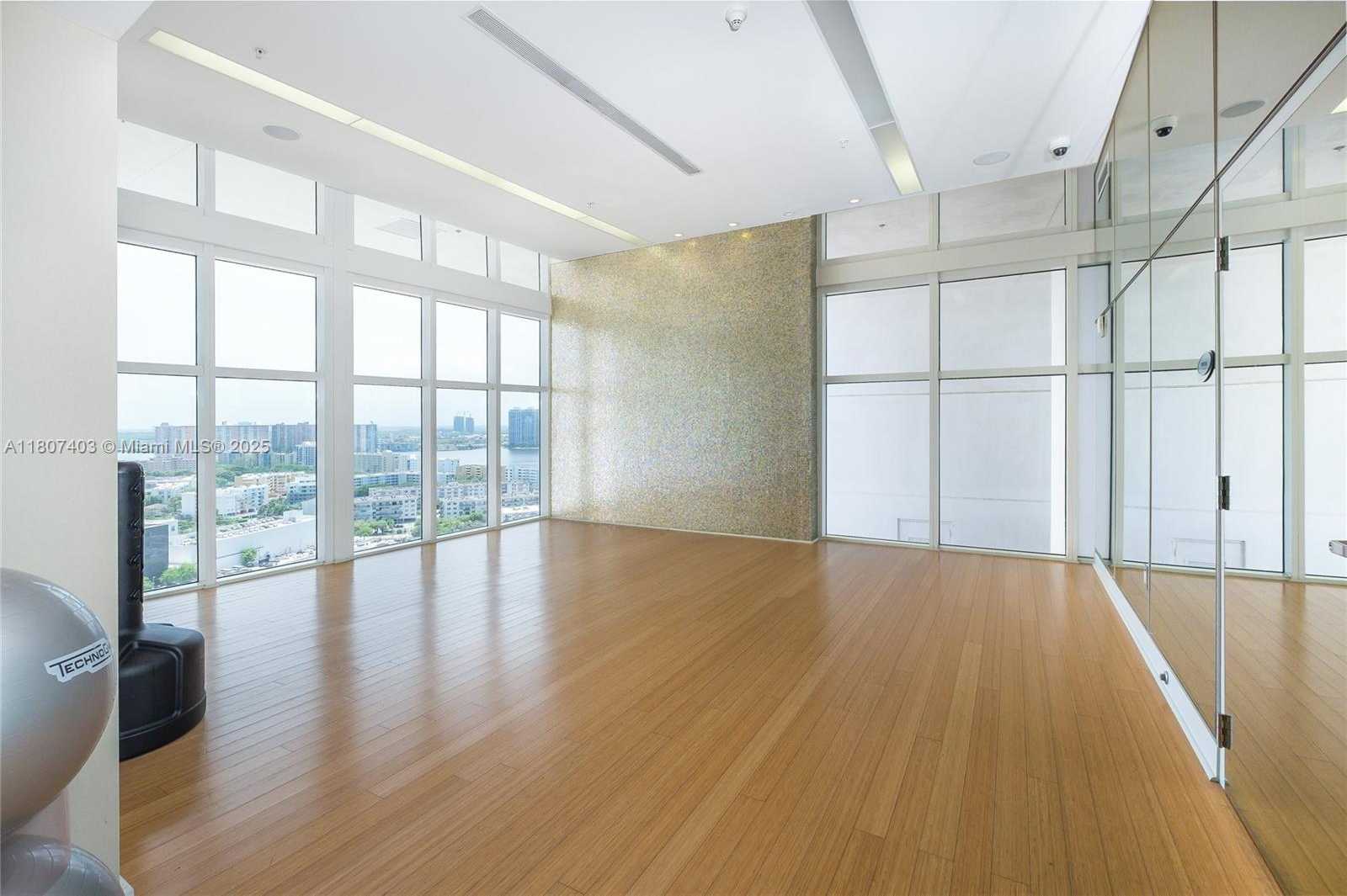 Small Image of 18201 COLLINS AVE #3909, Sunny Isles Beach Number 54