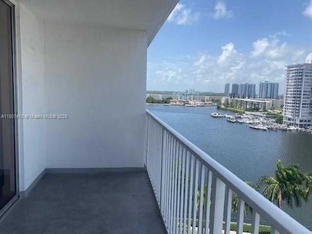 Small Image of 2801 NORTH EAST 183RD ST #1011W, Aventura Number 16