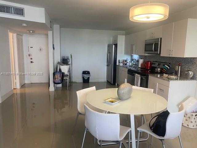 Small Image of 2801 NORTH EAST 183RD ST #1011W, Aventura Number 3