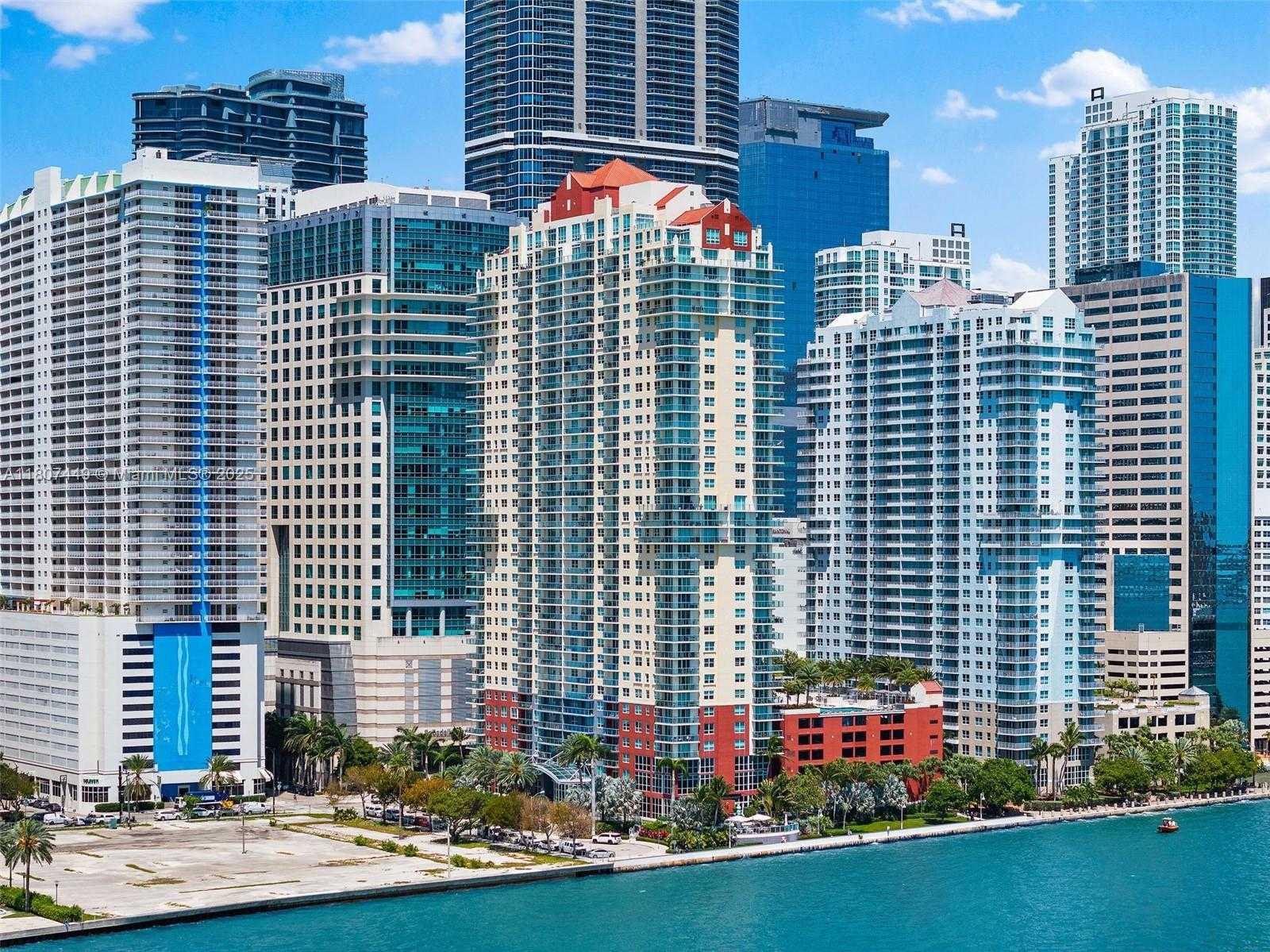 Small Image of 1155 BRICKELL BAY DR #2005, Miami Number 10