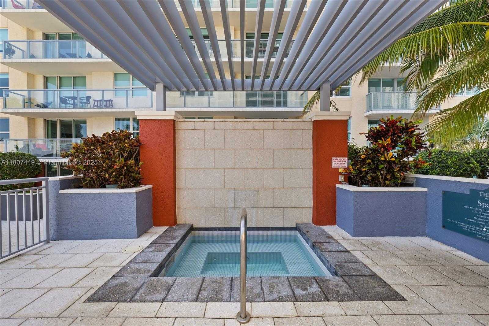 Small Image of 1155 BRICKELL BAY DR #2005, Miami Number 14