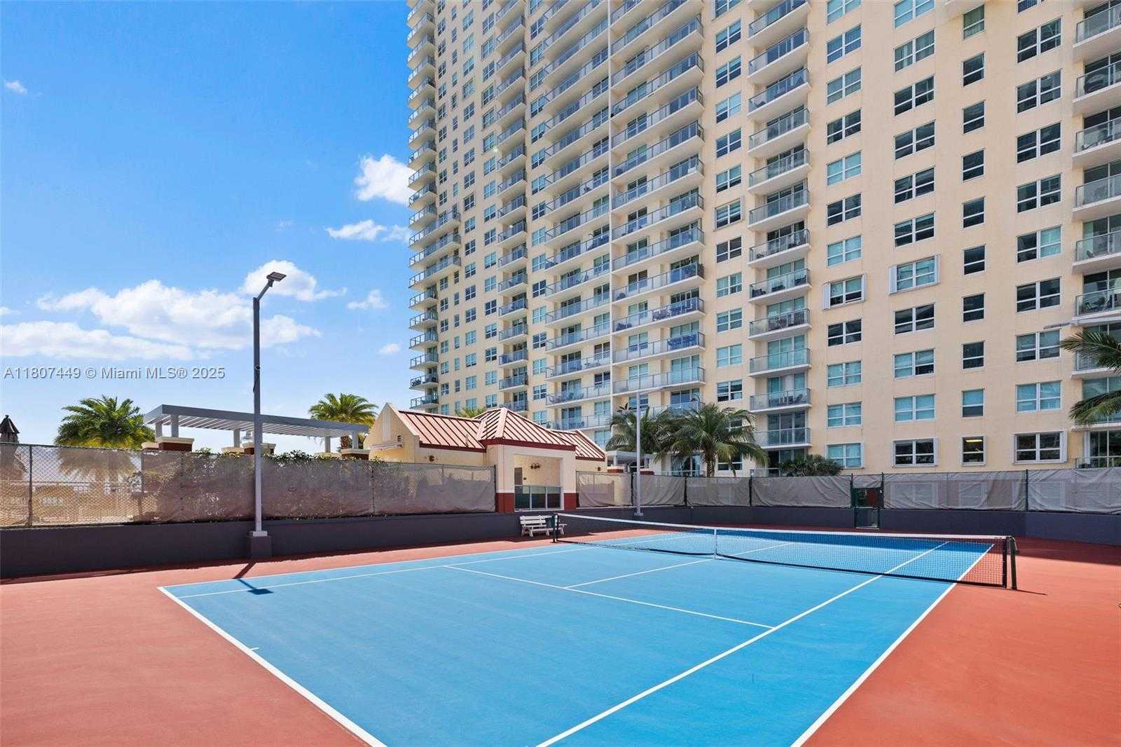 Small Image of 1155 BRICKELL BAY DR #2005, Miami Number 35