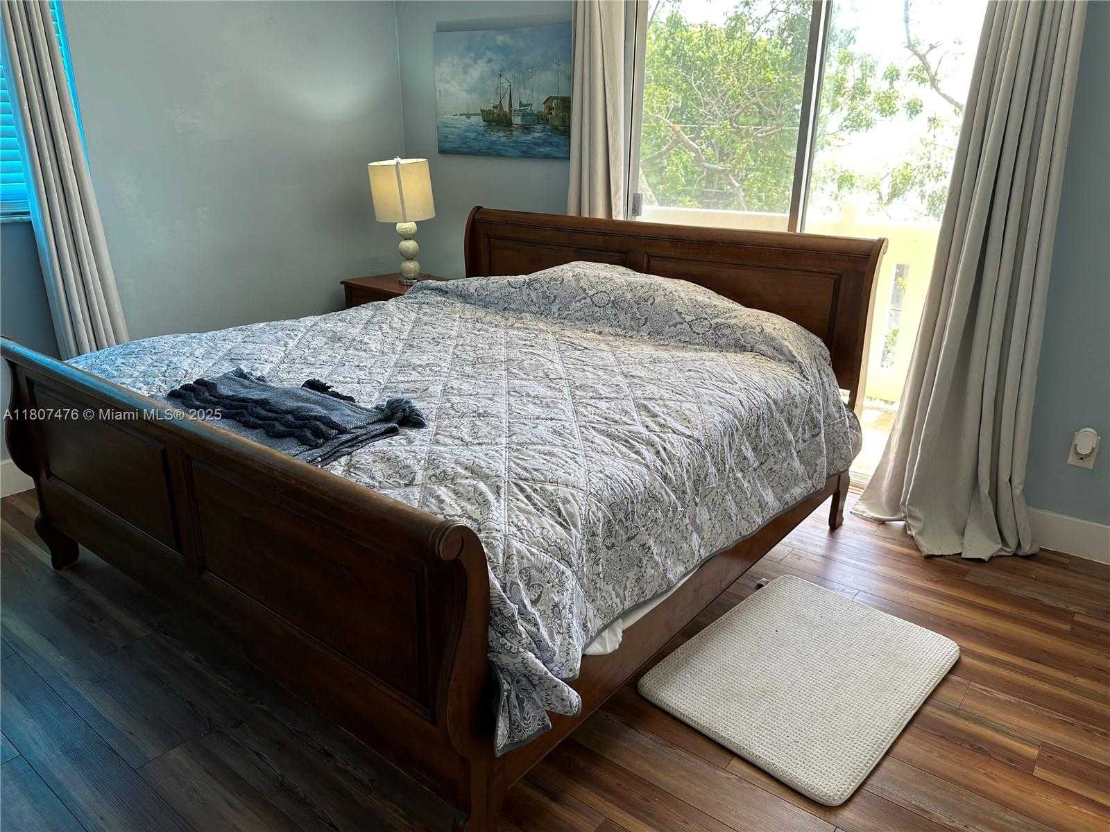 Small Image of 7900 TATUM WATERWAY DR #314, Miami Beach Number 21