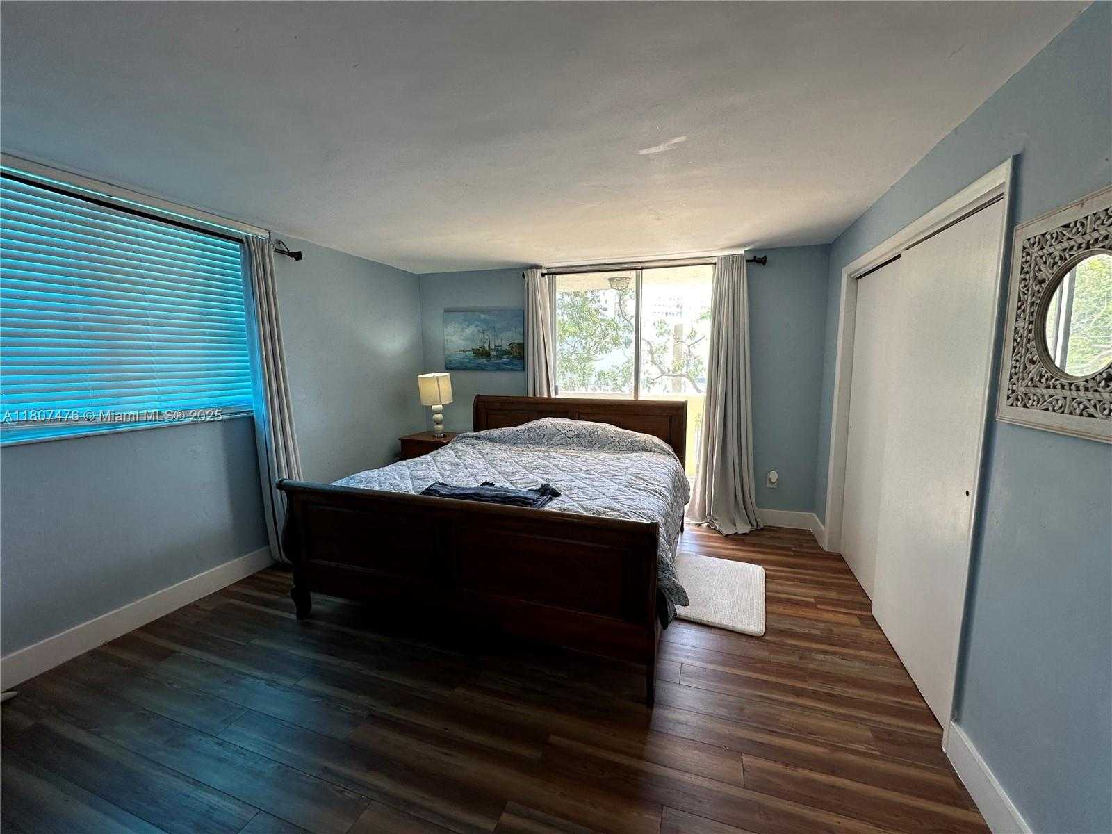 Small Image of 7900 TATUM WATERWAY DR #314, Miami Beach Number 27