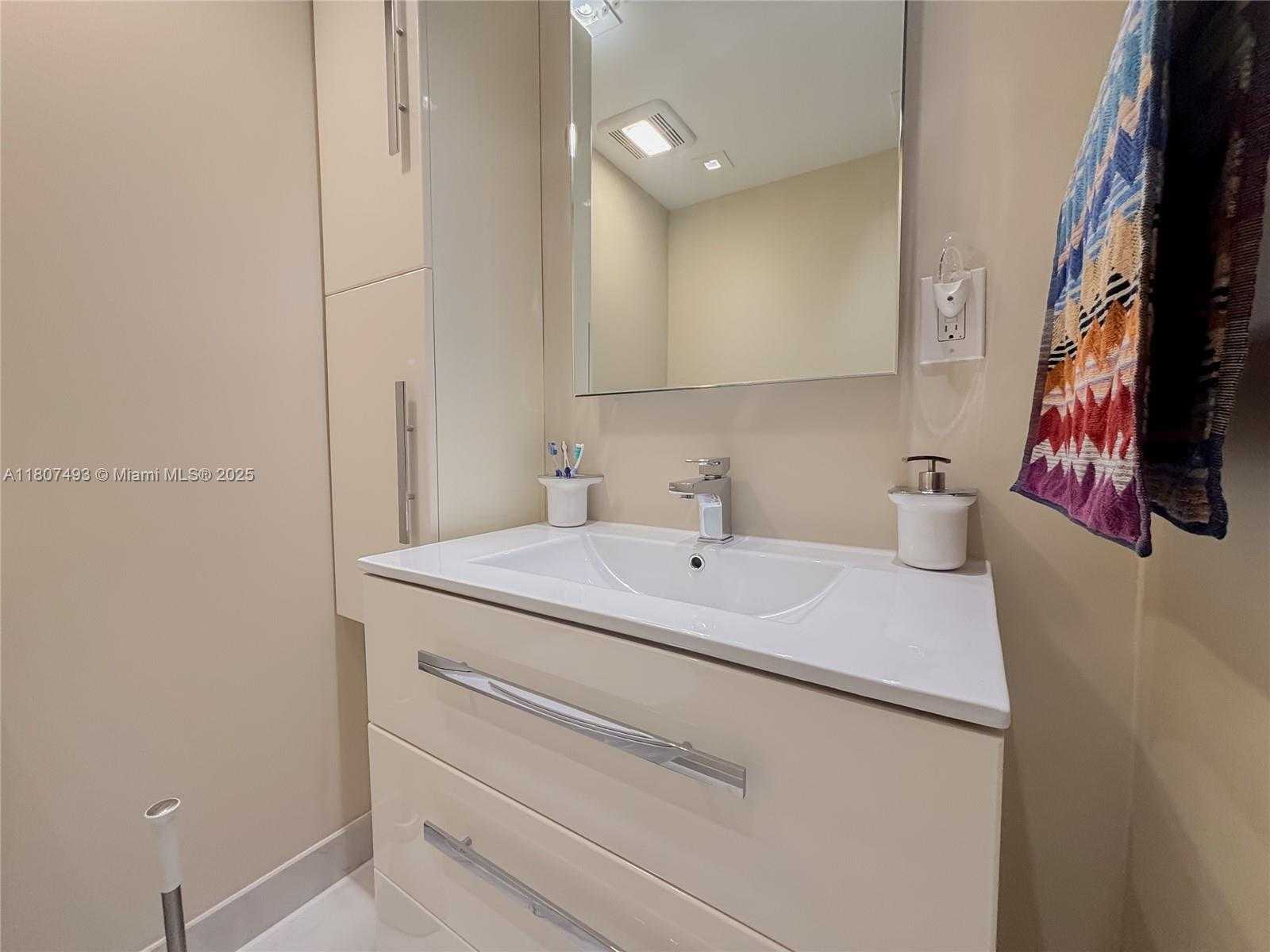 Small Image of 231 174TH ST #1505, Sunny Isles Beach Number 50