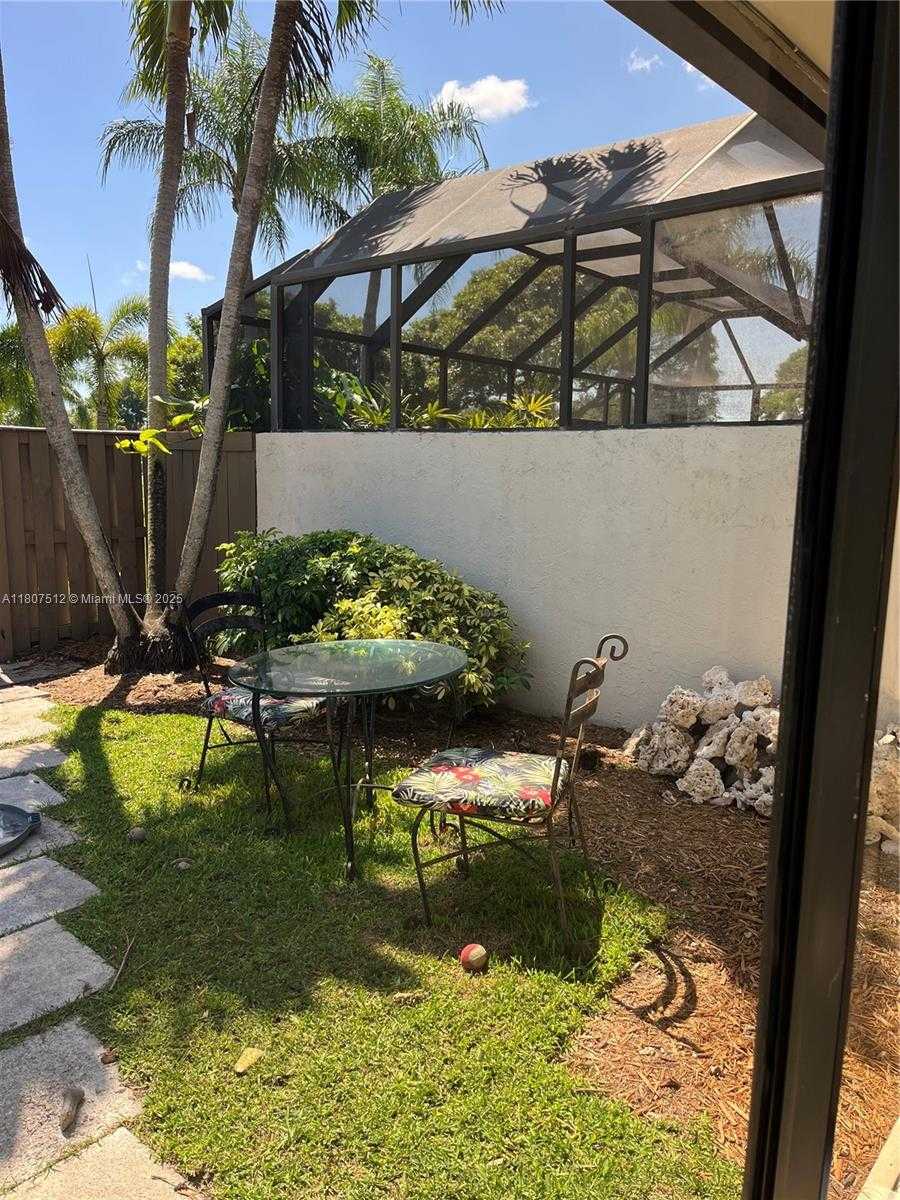 Small Image of 8573 SOUTH WEST 115TH CT, Miami Number 12