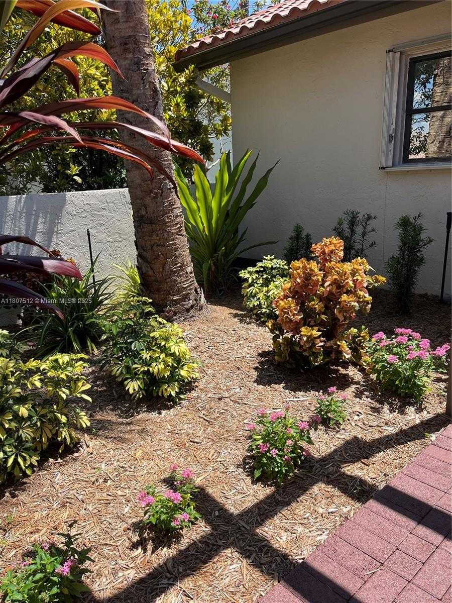 Small Image of 8573 SOUTH WEST 115TH CT, Miami Number 3