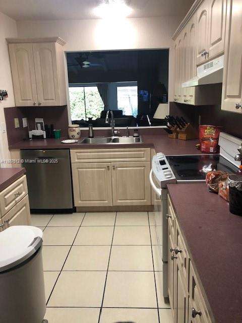 Small Image of 8573 SOUTH WEST 115TH CT, Miami Number 5