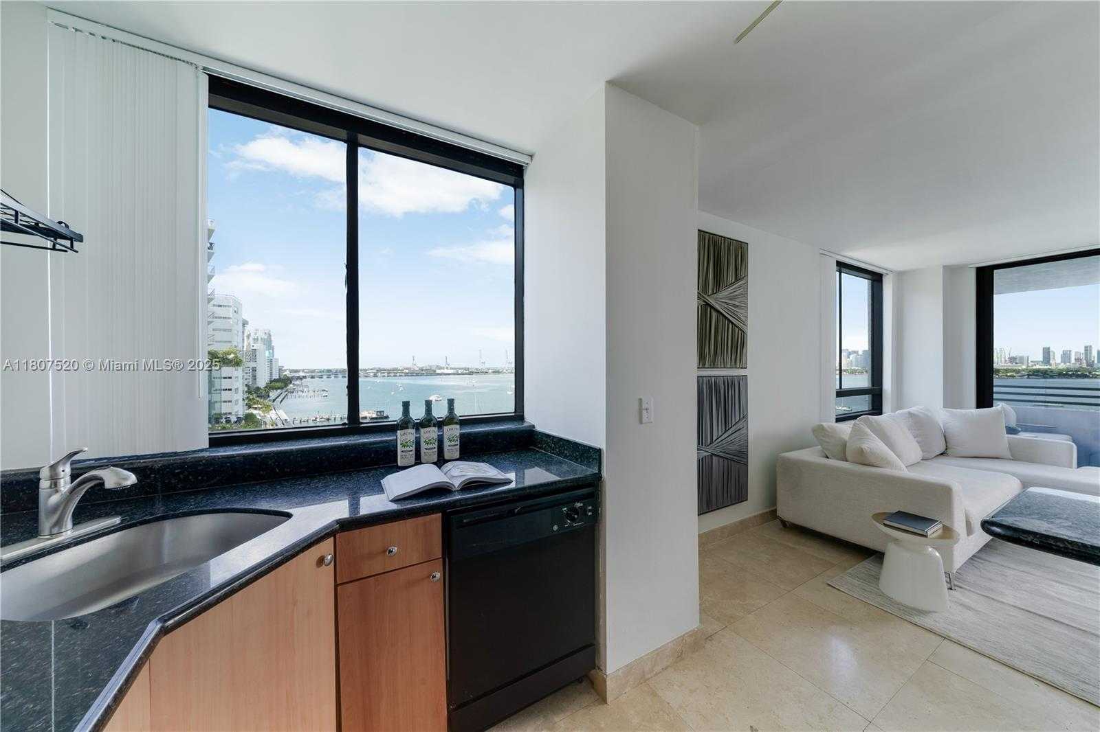 Small Image of 1330 WEST AVE #902, Miami Beach Number 11