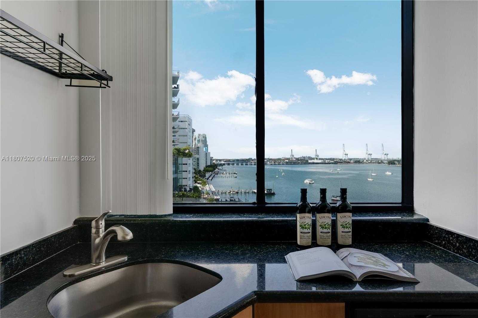 Small Image of 1330 WEST AVE #902, Miami Beach Number 12