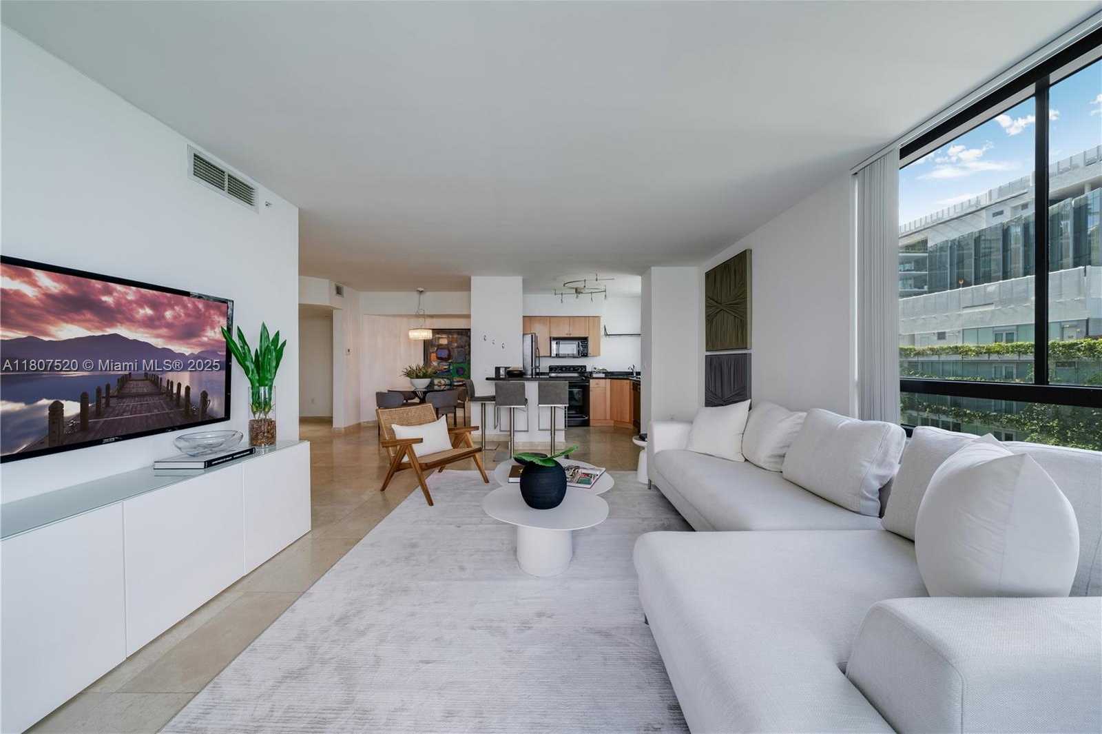 Small Image of 1330 WEST AVE #902, Miami Beach Number 13