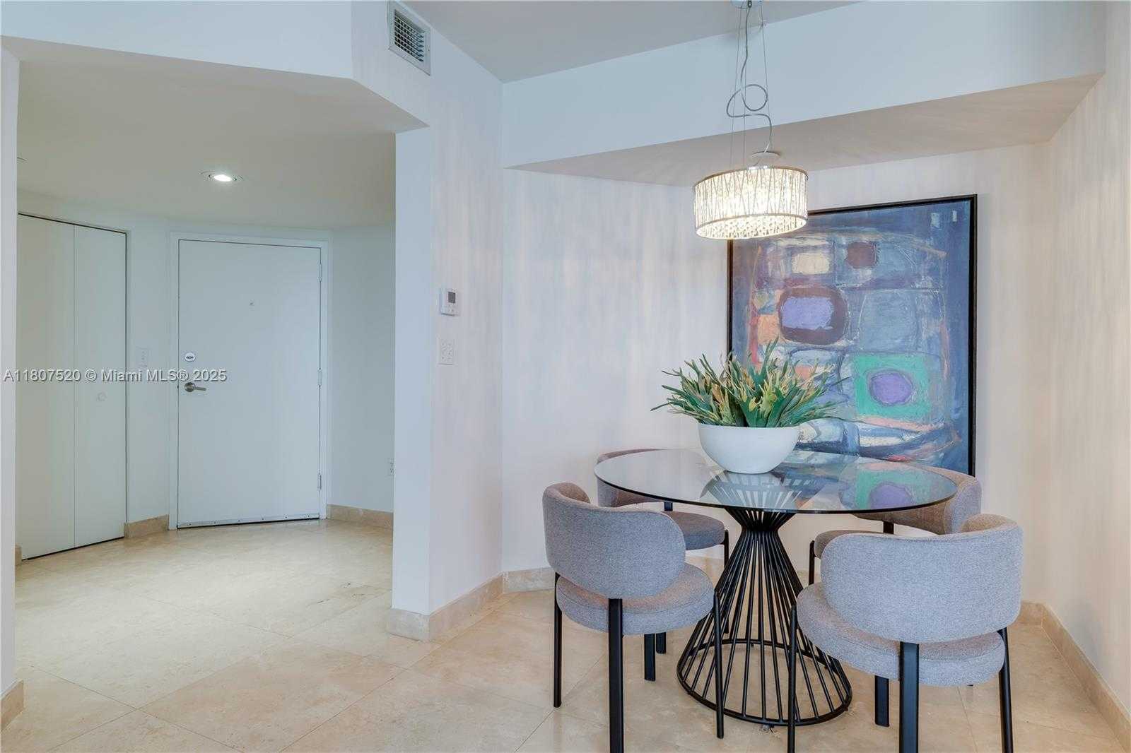 Small Image of 1330 WEST AVE #902, Miami Beach Number 17