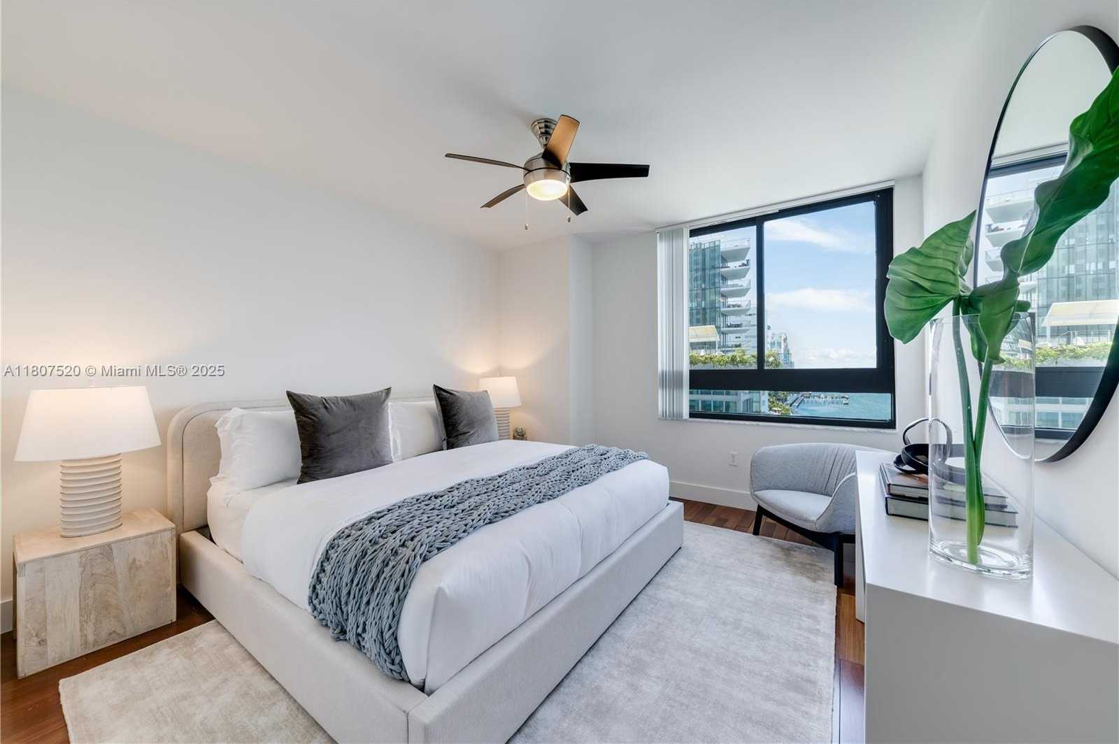 Small Image of 1330 WEST AVE #902, Miami Beach Number 20