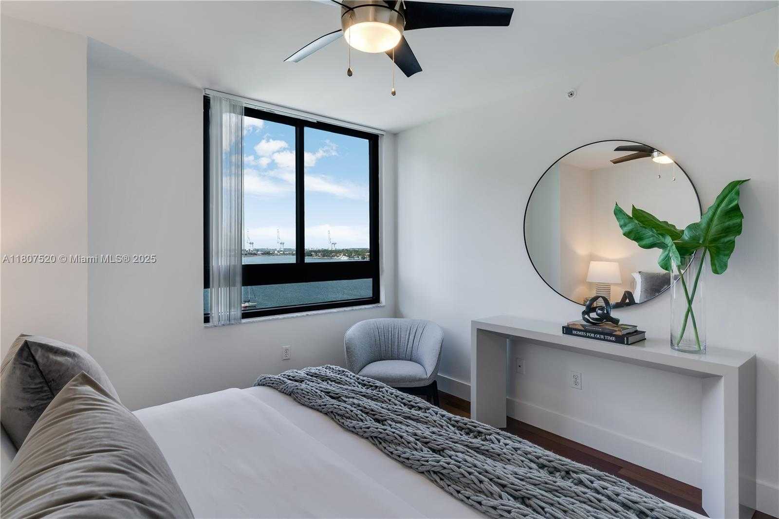 Small Image of 1330 WEST AVE #902, Miami Beach Number 21