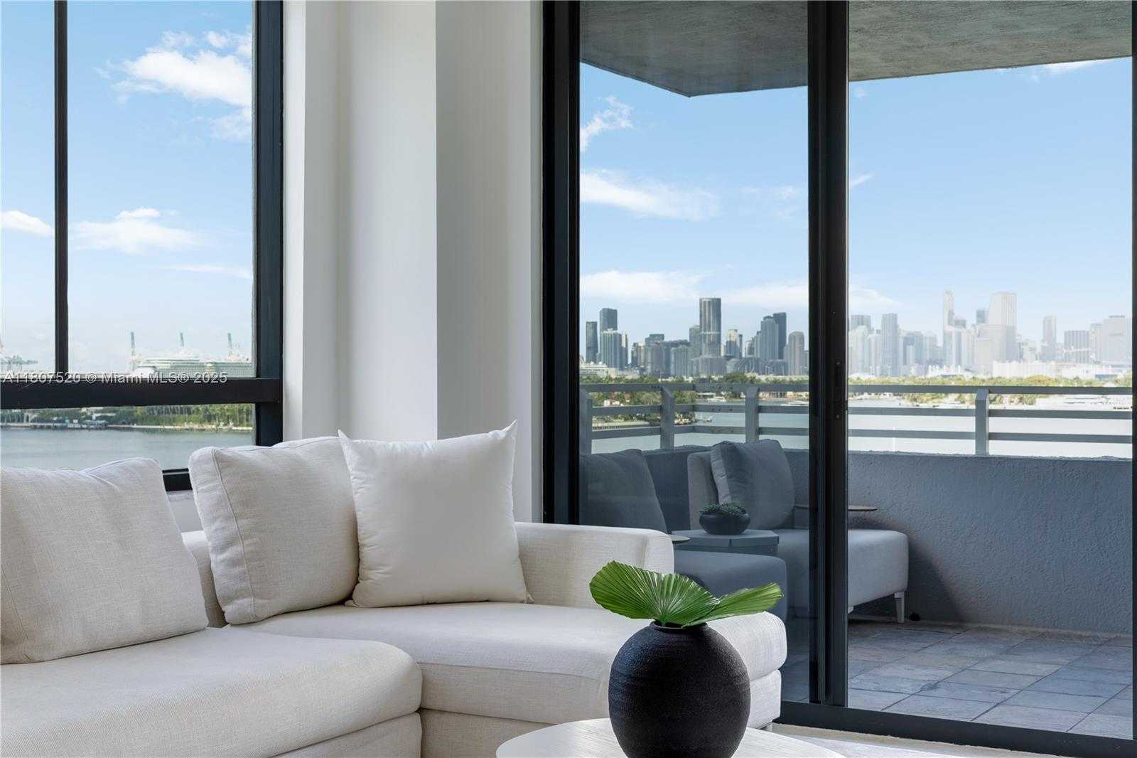 Small Image of 1330 WEST AVE #902, Miami Beach Number 27