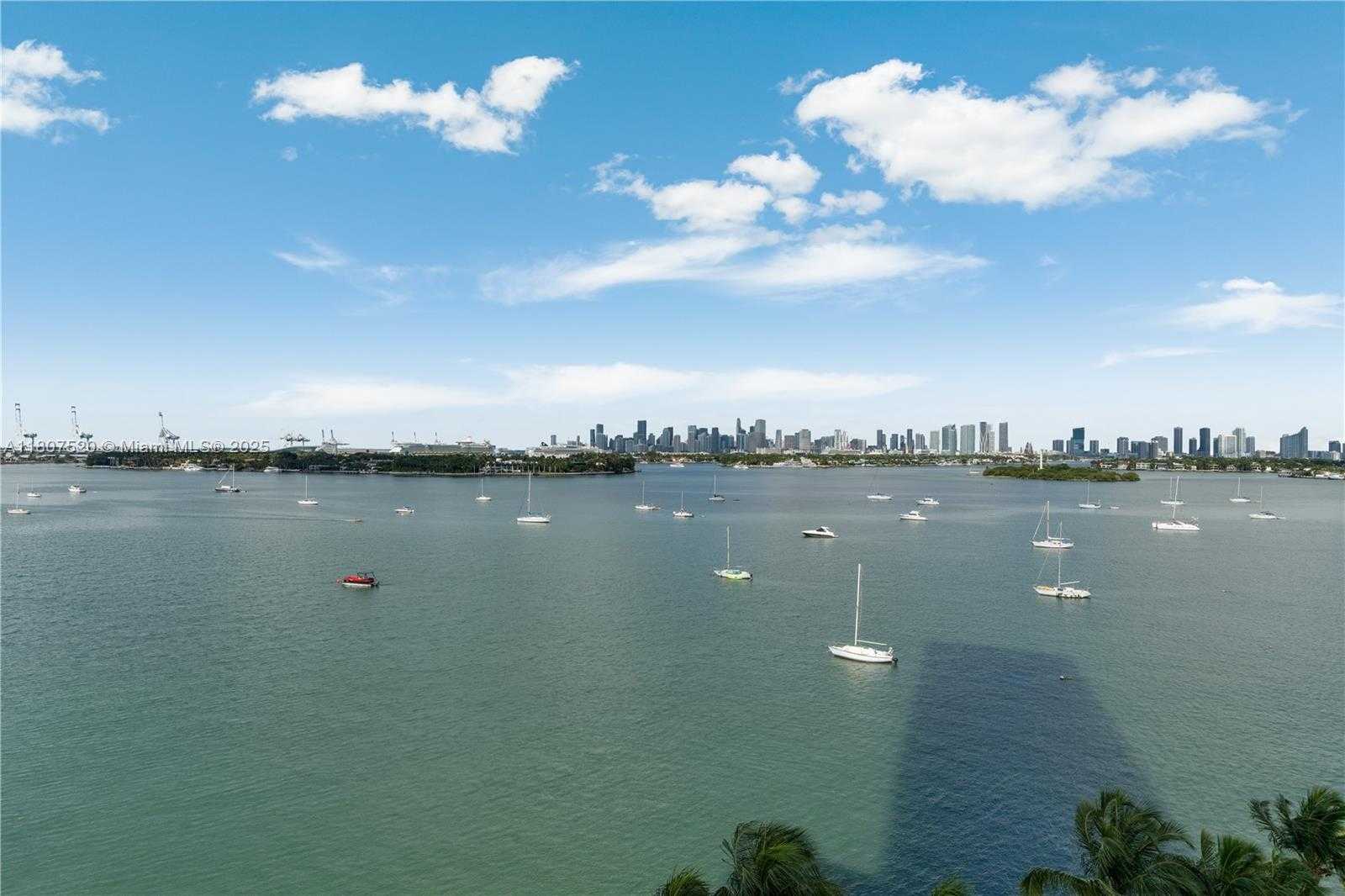 Small Image of 1330 WEST AVE #902, Miami Beach Number 3