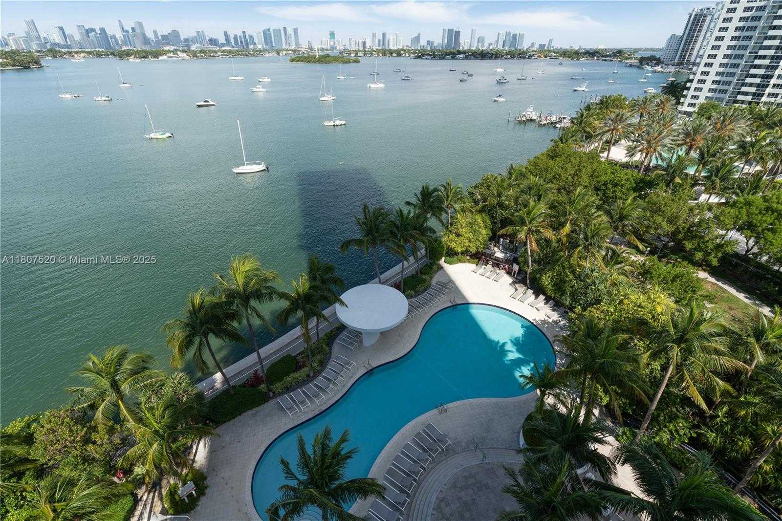 Small Image of 1330 WEST AVE #902, Miami Beach Number 30