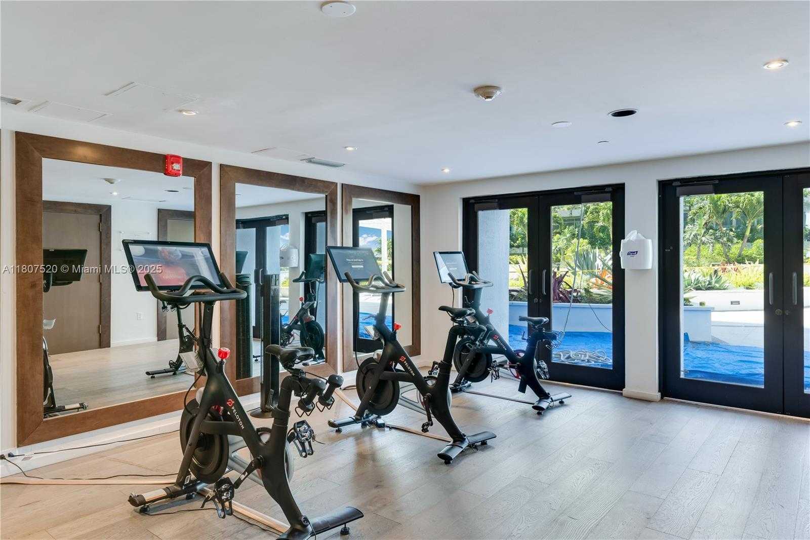Small Image of 1330 WEST AVE #902, Miami Beach Number 31