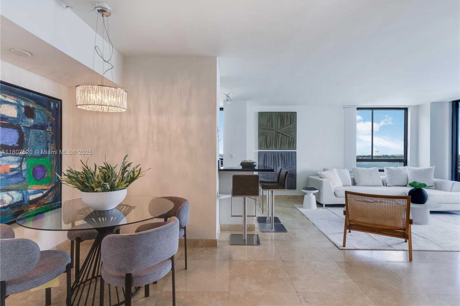 Small Image of 1330 WEST AVE #902, Miami Beach Number 4