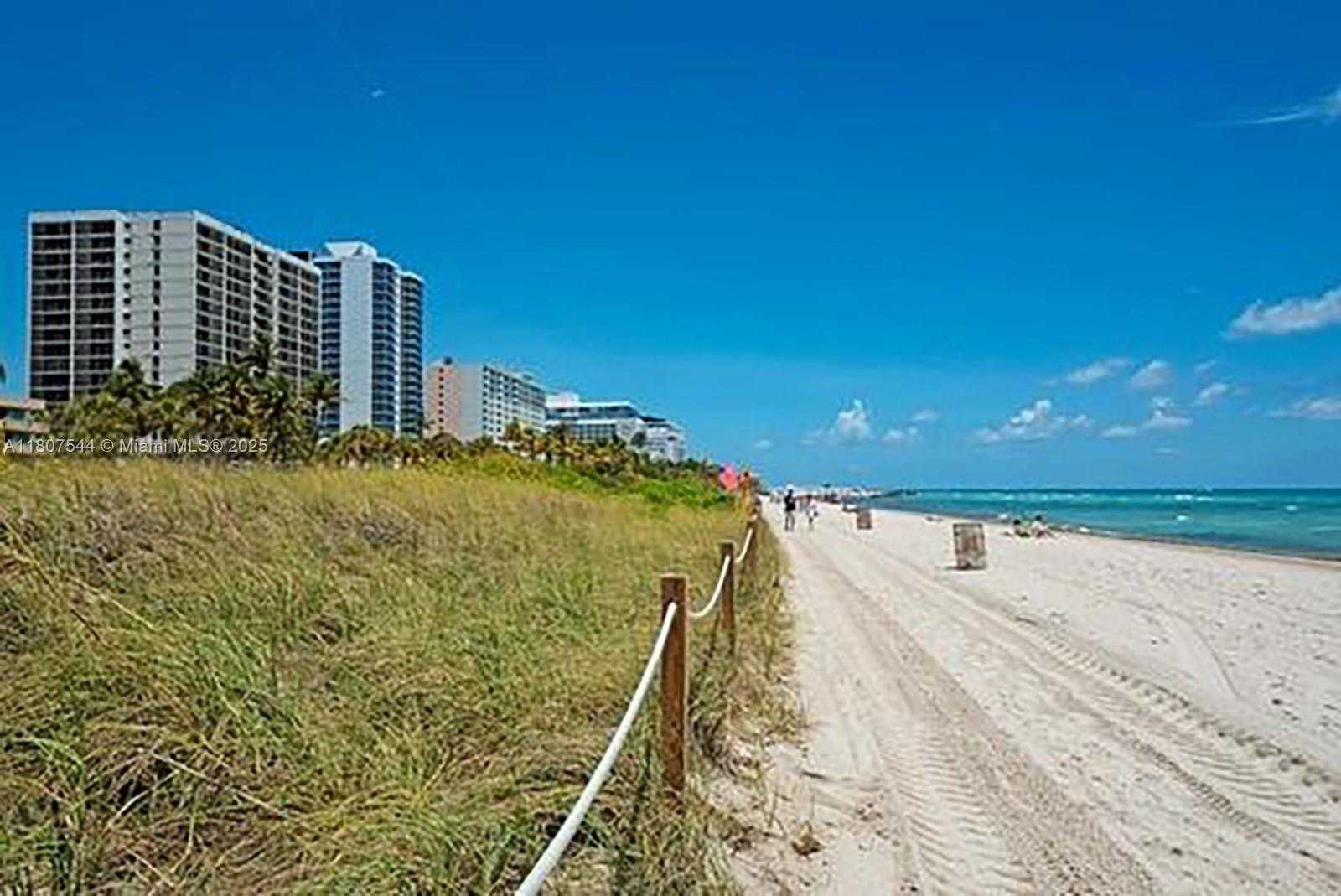 Small Image of 2625 COLLINS AVE #1408, Miami Beach Number 10