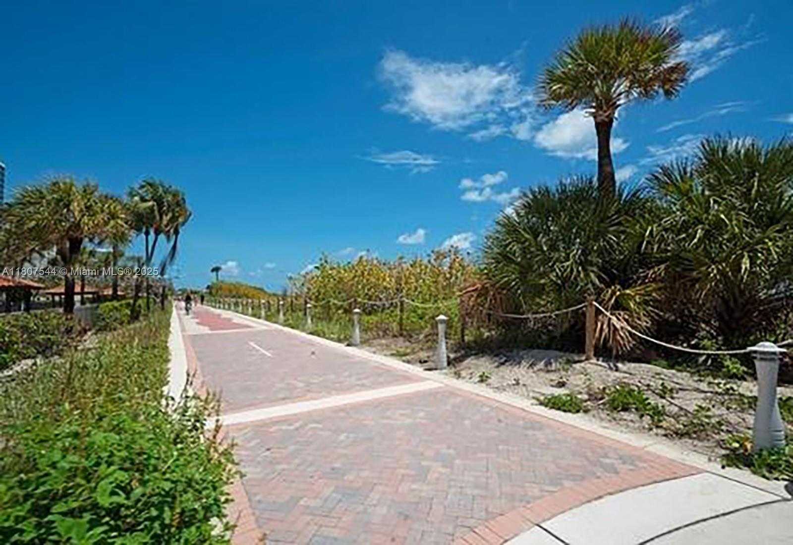 Small Image of 2625 COLLINS AVE #1408, Miami Beach Number 11