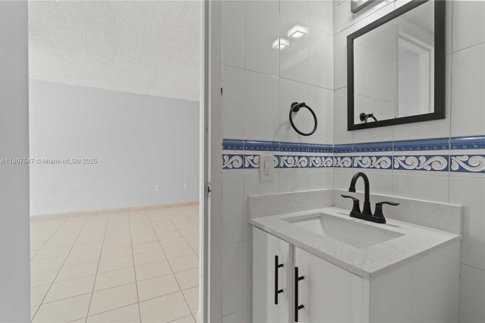 Small Image of 6969 COLLINS AVE #707, Miami Beach Number 11