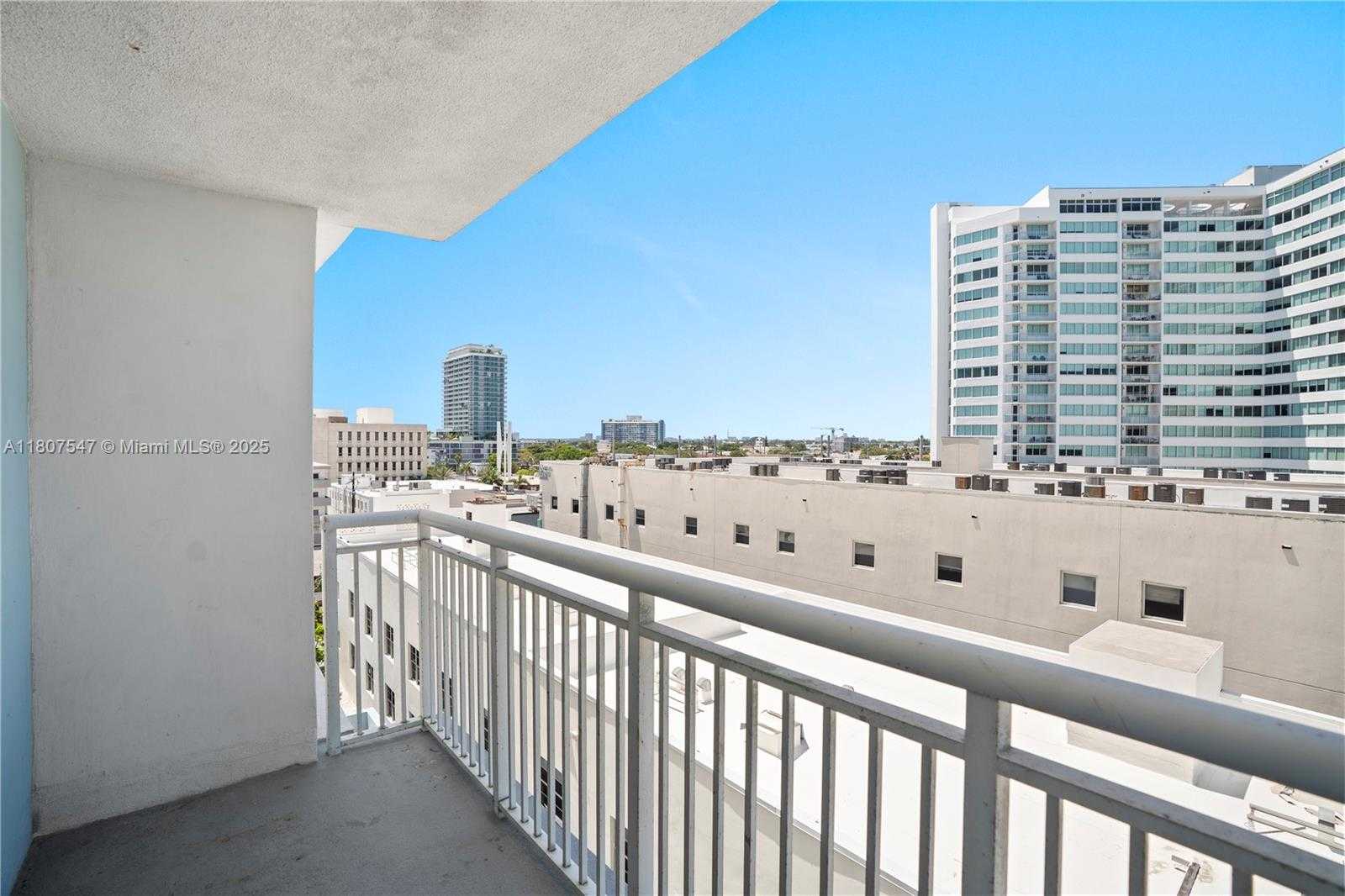 Small Image of 6969 COLLINS AVE #707, Miami Beach Number 21