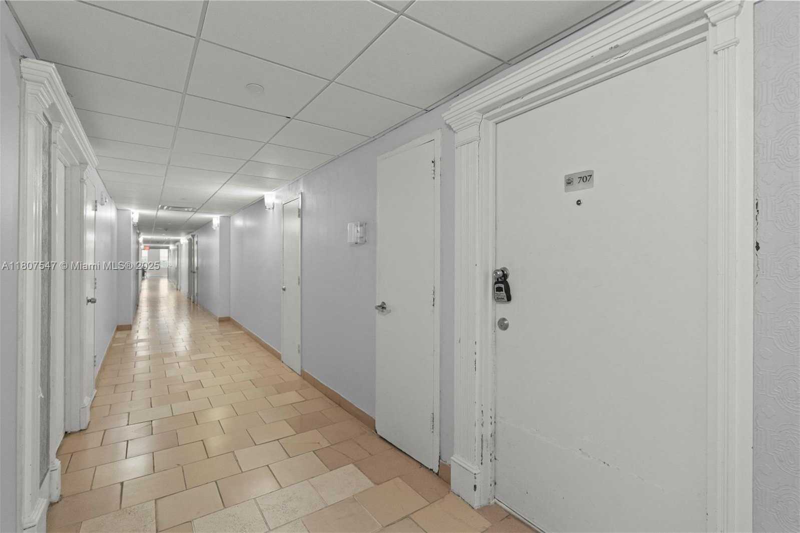 Small Image of 6969 COLLINS AVE #707, Miami Beach Number 3