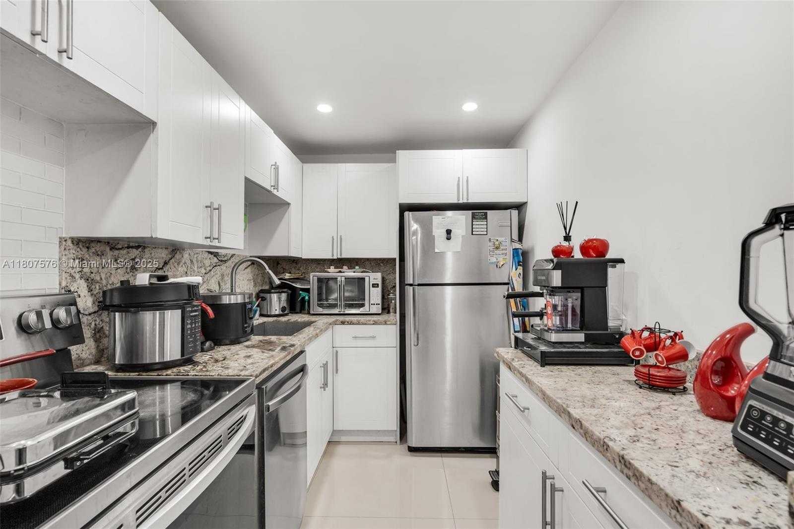 Small Image of 8511 NORTH WEST 8TH ST #309, Miami Number 5