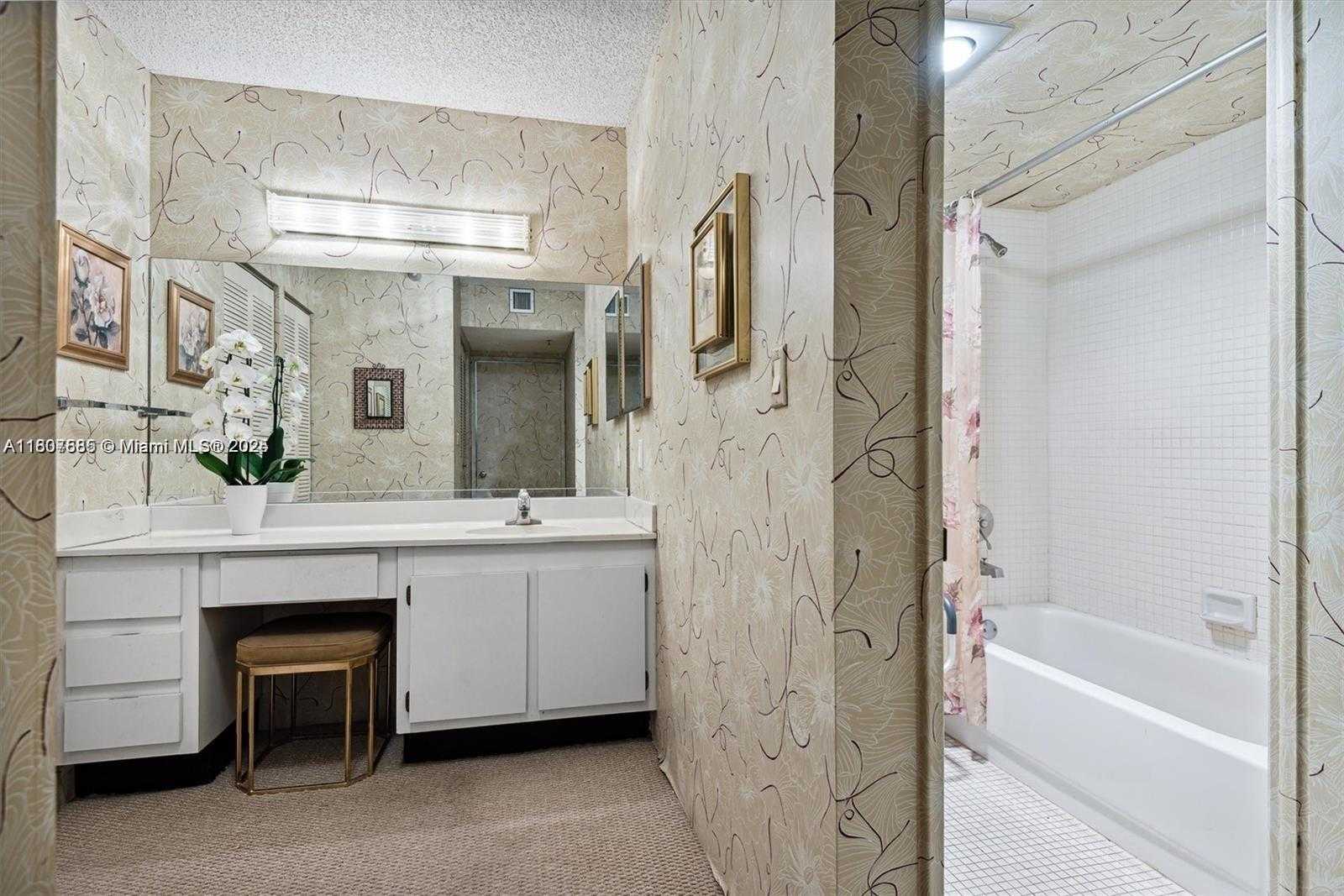 Small Image of 20505 EAST COUNTRY CLUB DR #1532, Aventura Number 8