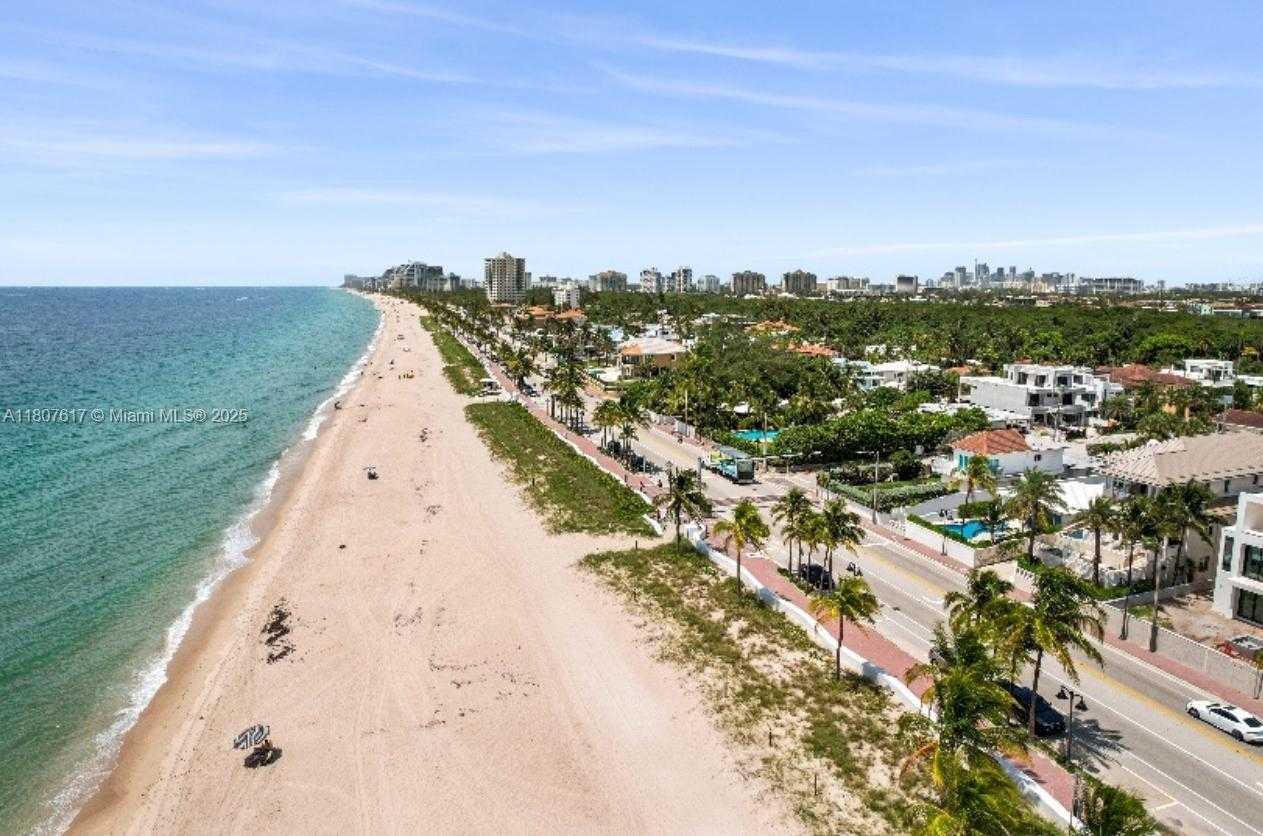 Small Image of 2404 NORTH EAST 33RD AVE #14, Fort Lauderdale Number 16