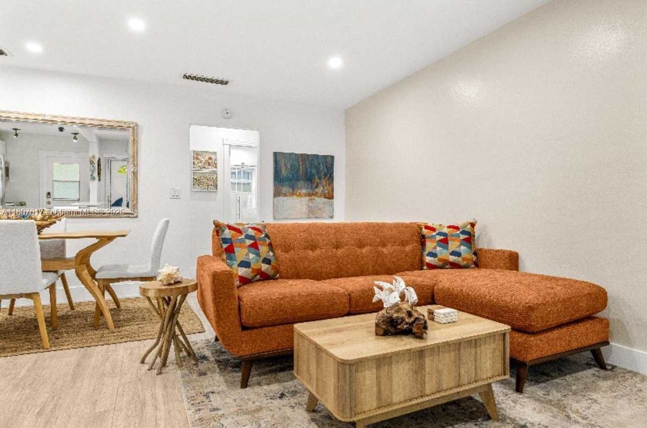 Small Image of 2404 NORTH EAST 33RD AVE #14, Fort Lauderdale Number 3