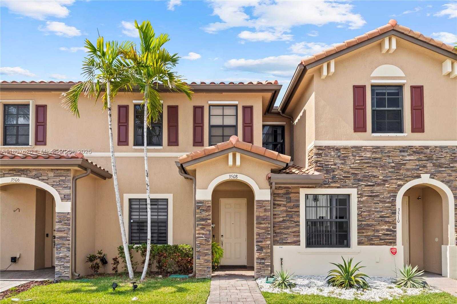 Small Image of 3508 WEST 88TH TER, Hialeah Number 1
