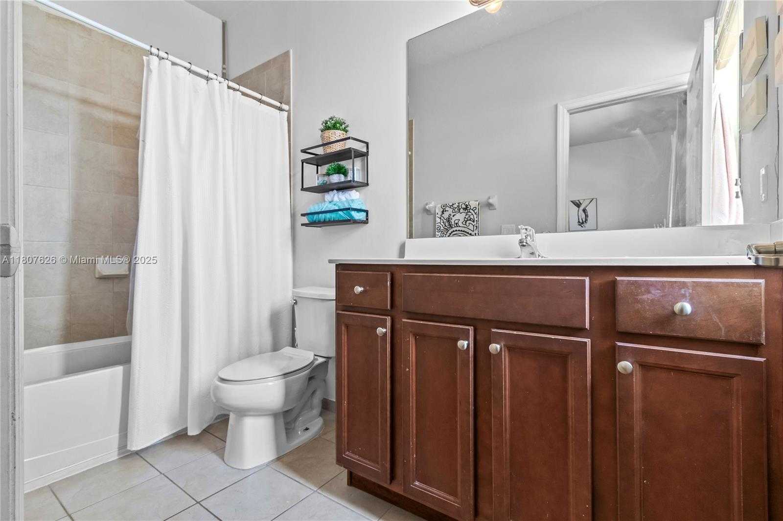 Small Image of 3508 WEST 88TH TER, Hialeah Number 16