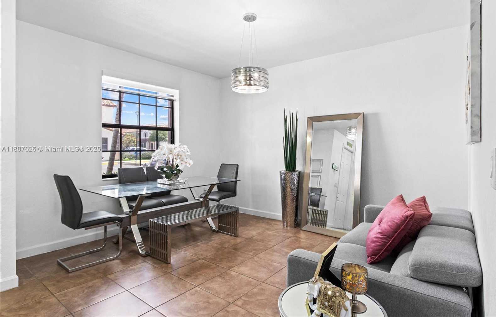 Small Image of 3508 WEST 88TH TER, Hialeah Number 3