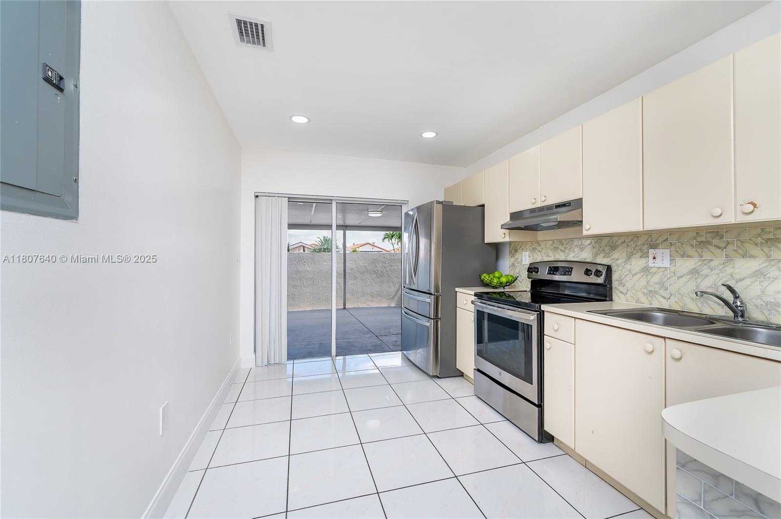 Small Image of 9021 NORTH WEST 121ST TER #85, Hialeah Gardens Number 23