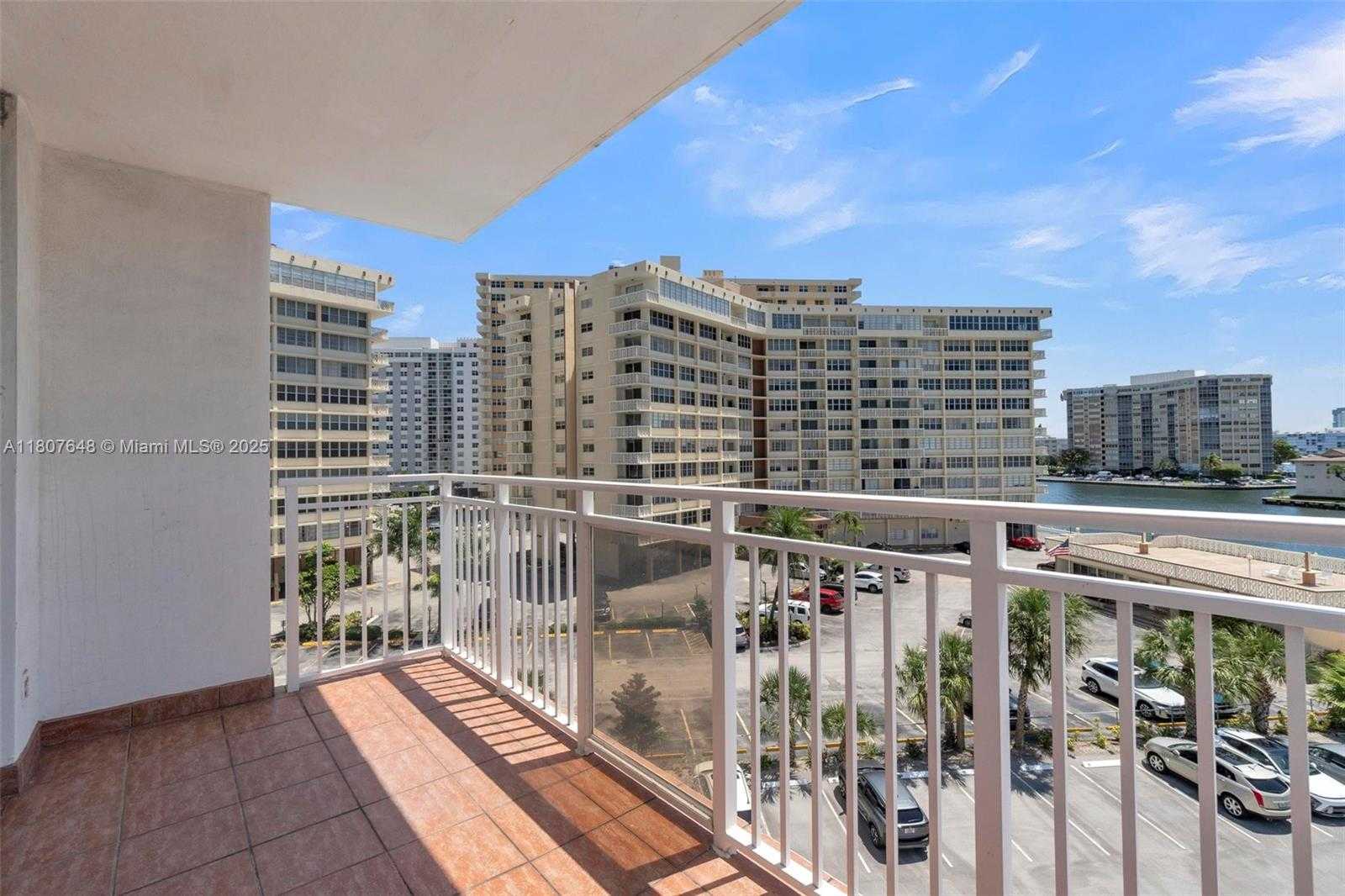 Small Image of 1801 SOUTH OCEAN DR #538, Hallandale Beach Number 26