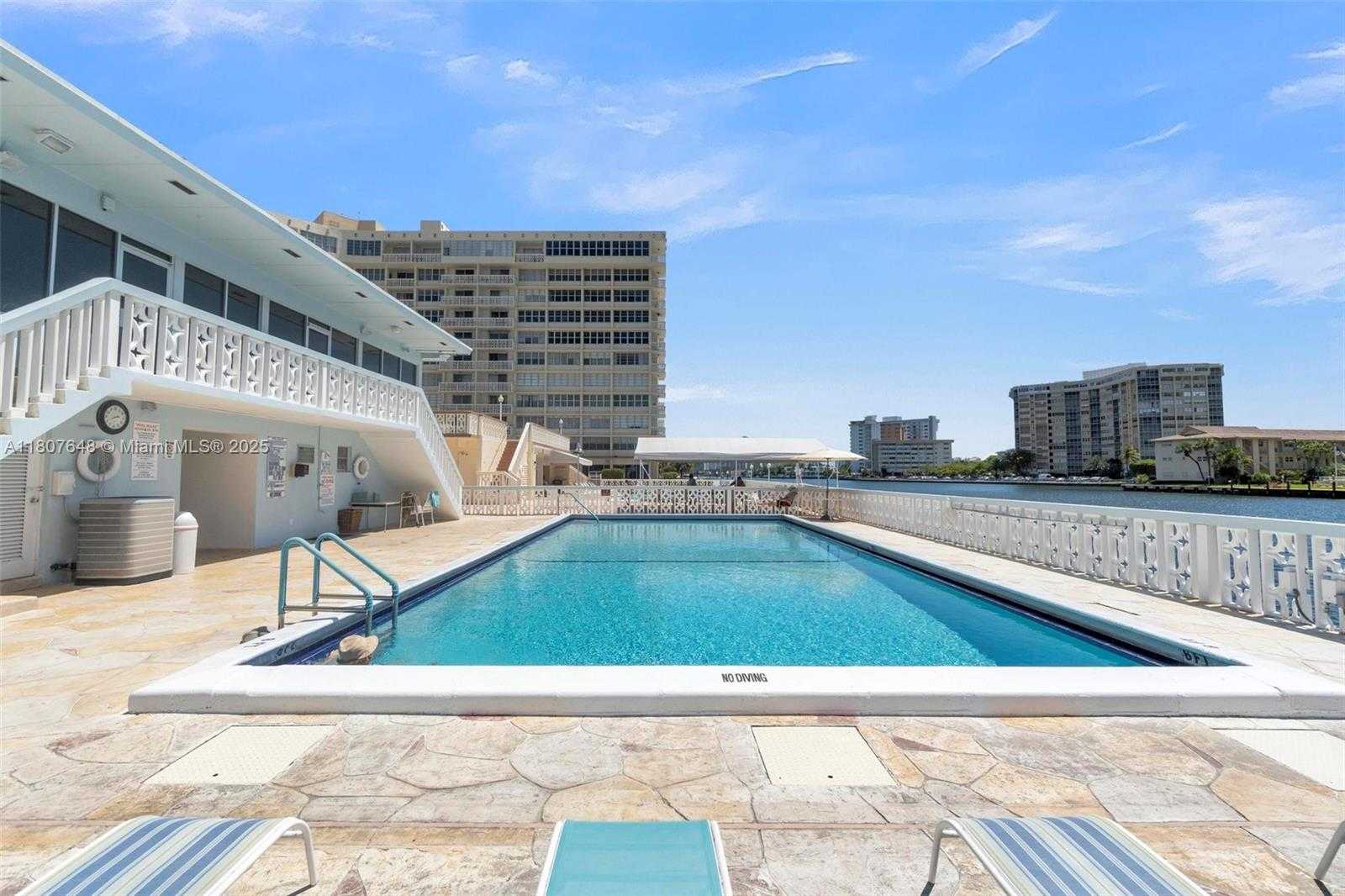 Small Image of 1801 SOUTH OCEAN DR #538, Hallandale Beach Number 33