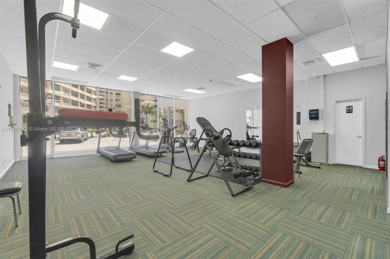 Small Image of 1801 SOUTH OCEAN DR #538, Hallandale Beach Number 40