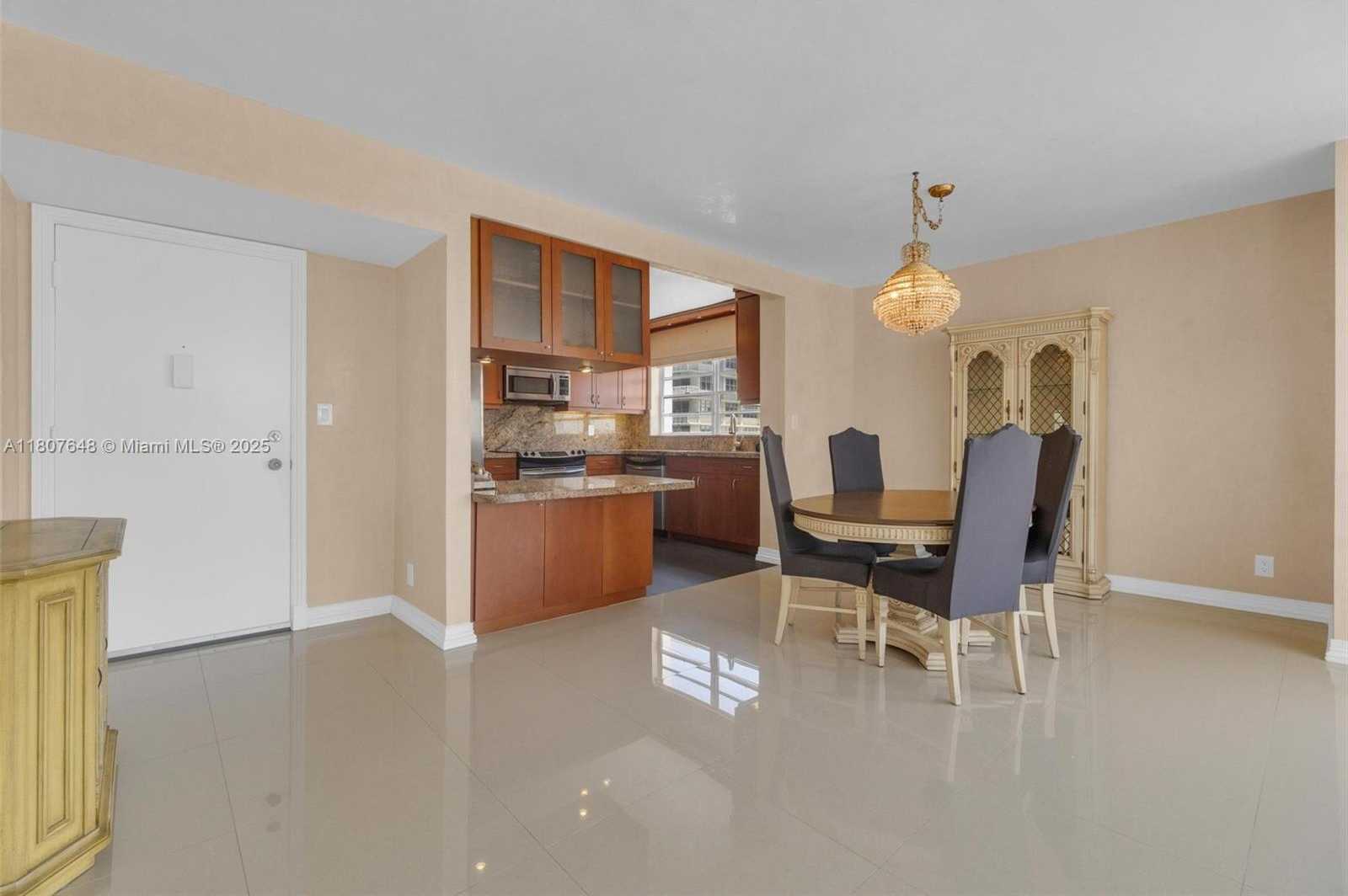 Small Image of 1801 SOUTH OCEAN DR #538, Hallandale Beach Number 6