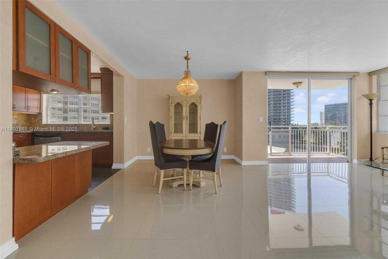 Small Image of 1801 SOUTH OCEAN DR #538, Hallandale Beach Number 7