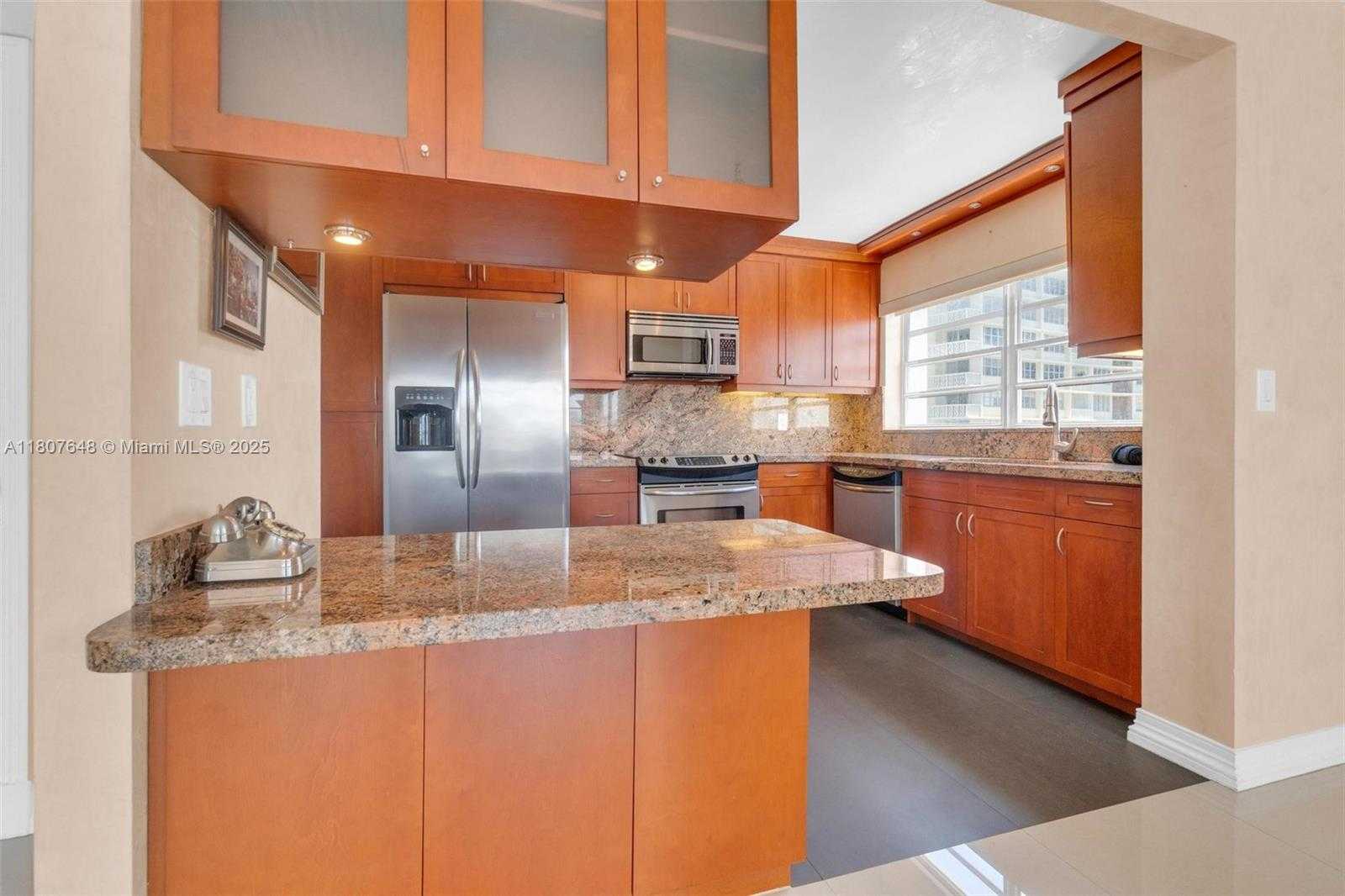 Small Image of 1801 SOUTH OCEAN DR #538, Hallandale Beach Number 9