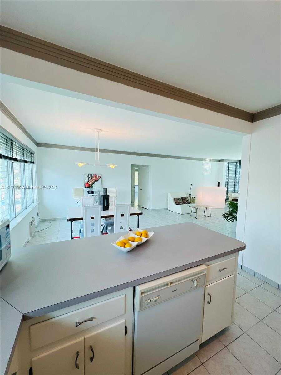 Small Image of 10178 COLLINS AVE #210, Bal Harbour Number 6
